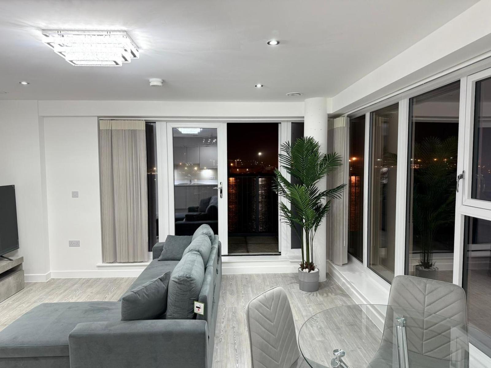 Serenity Waterfront 2 Bed Apartment Northfleet Exterior foto