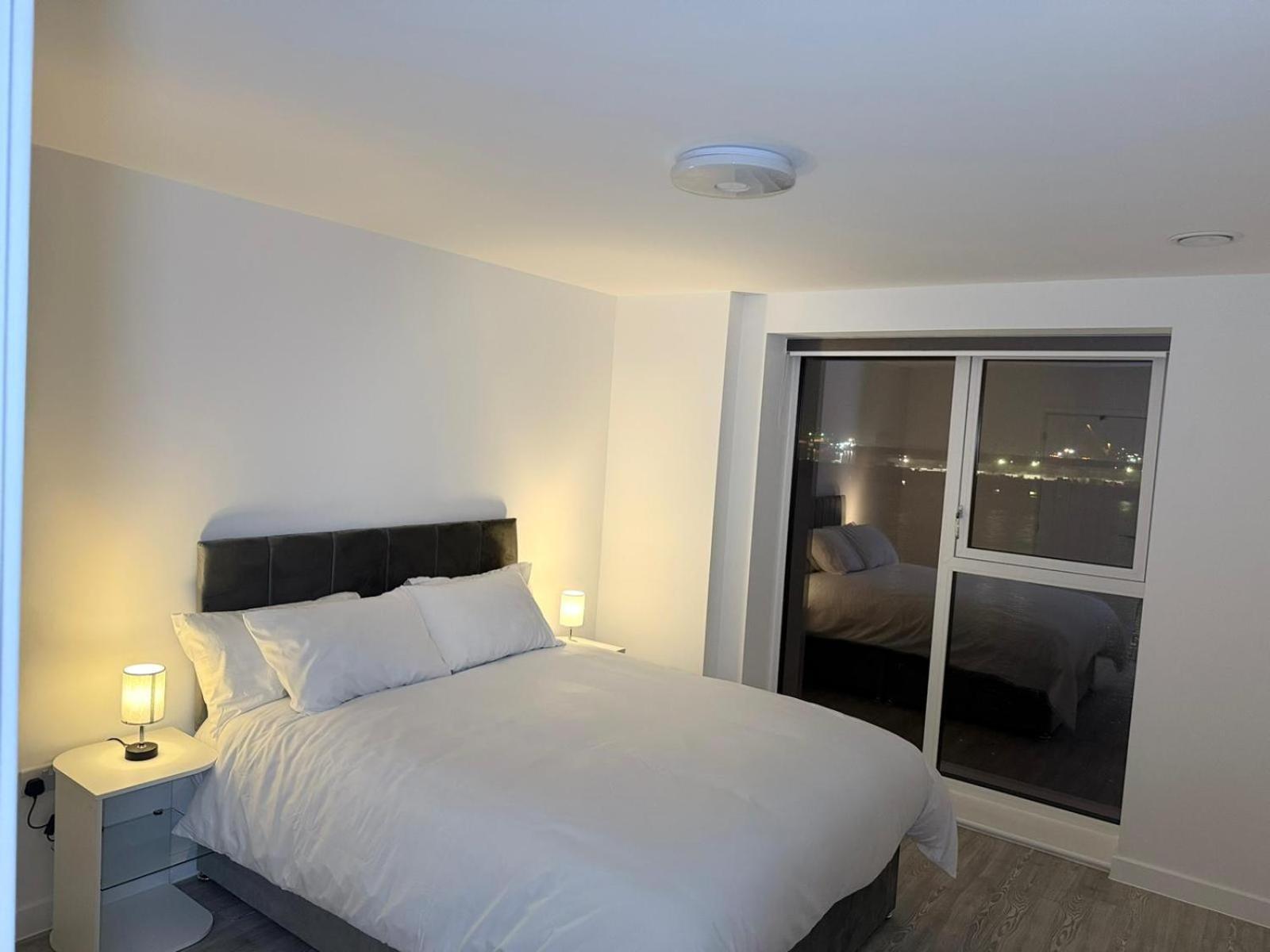 Serenity Waterfront 2 Bed Apartment Northfleet Exterior foto